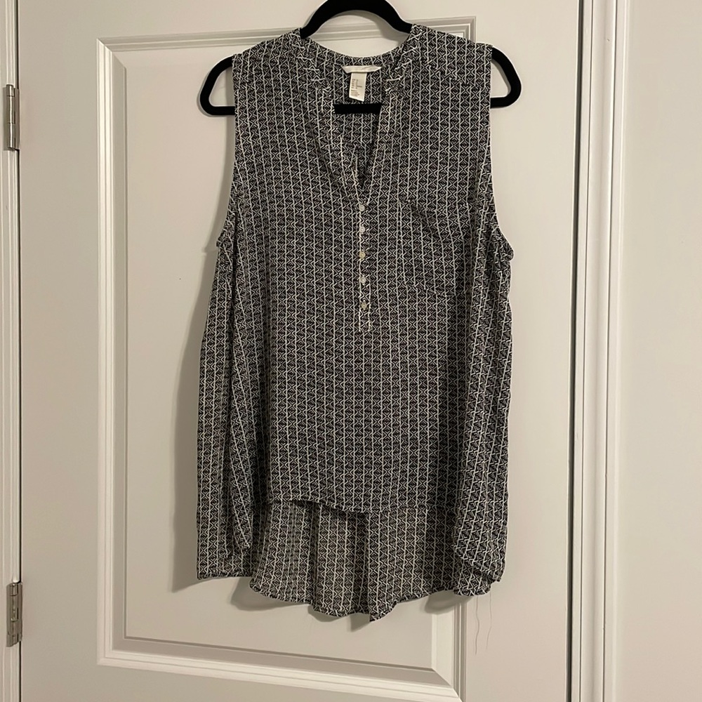 H&M sleeveless blouse
